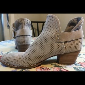 Dolce Vita Ankle Boots Suede Buckle Mesh Size 9